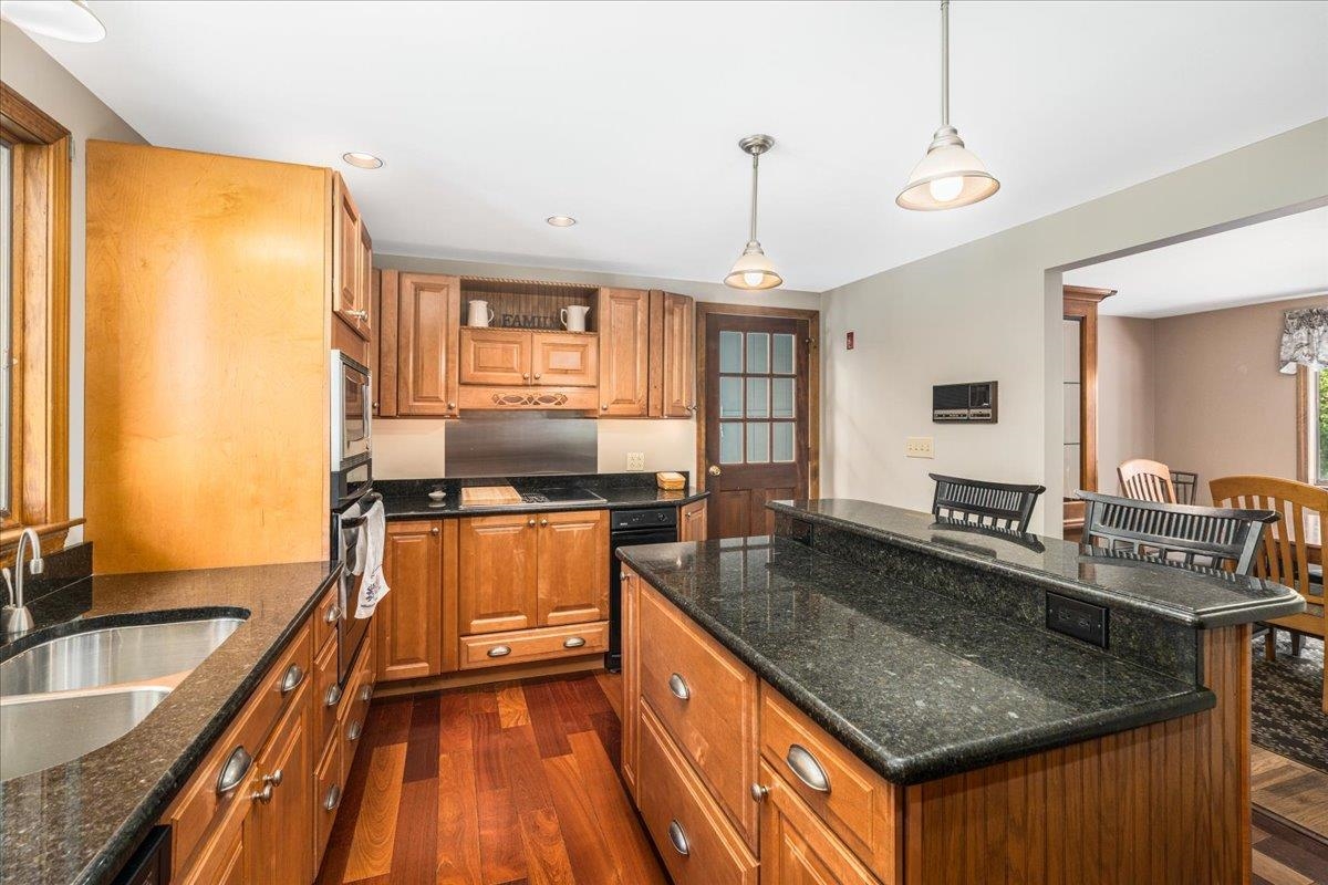 9 County Road Windham, NH 03087 - Photo 10 of 55