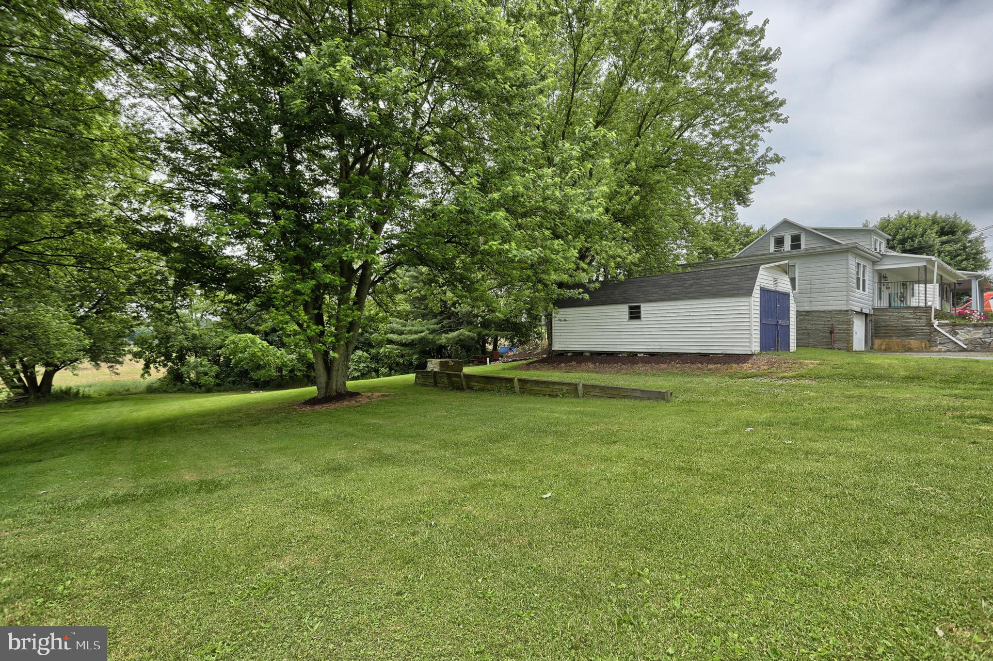 2618 North Colebrook Road Manheim, PA 17545 - Photo 5 of 35