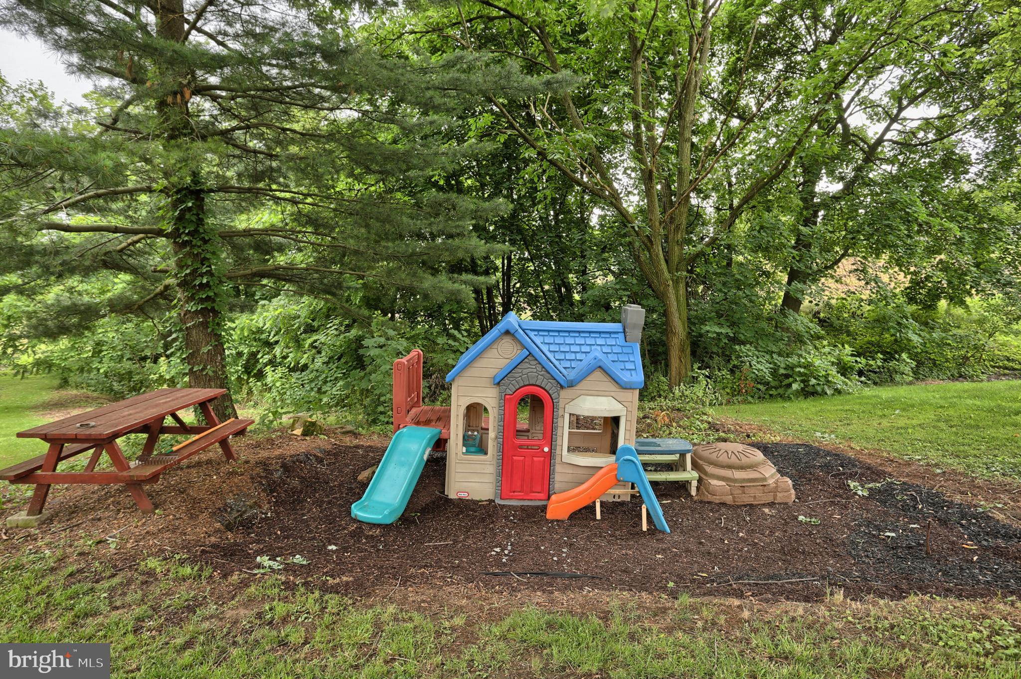 2618 North Colebrook Road Manheim, PA 17545 - Photo 7 of 35