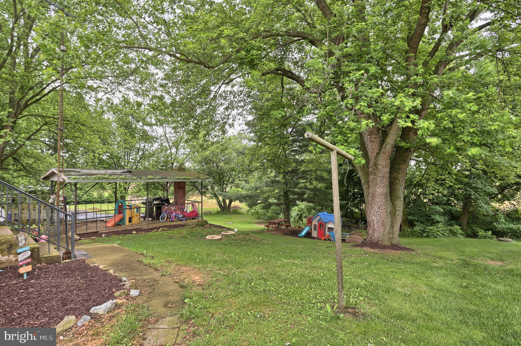 2618 North Colebrook Road Manheim, PA 17545 - Photo 9 of 35