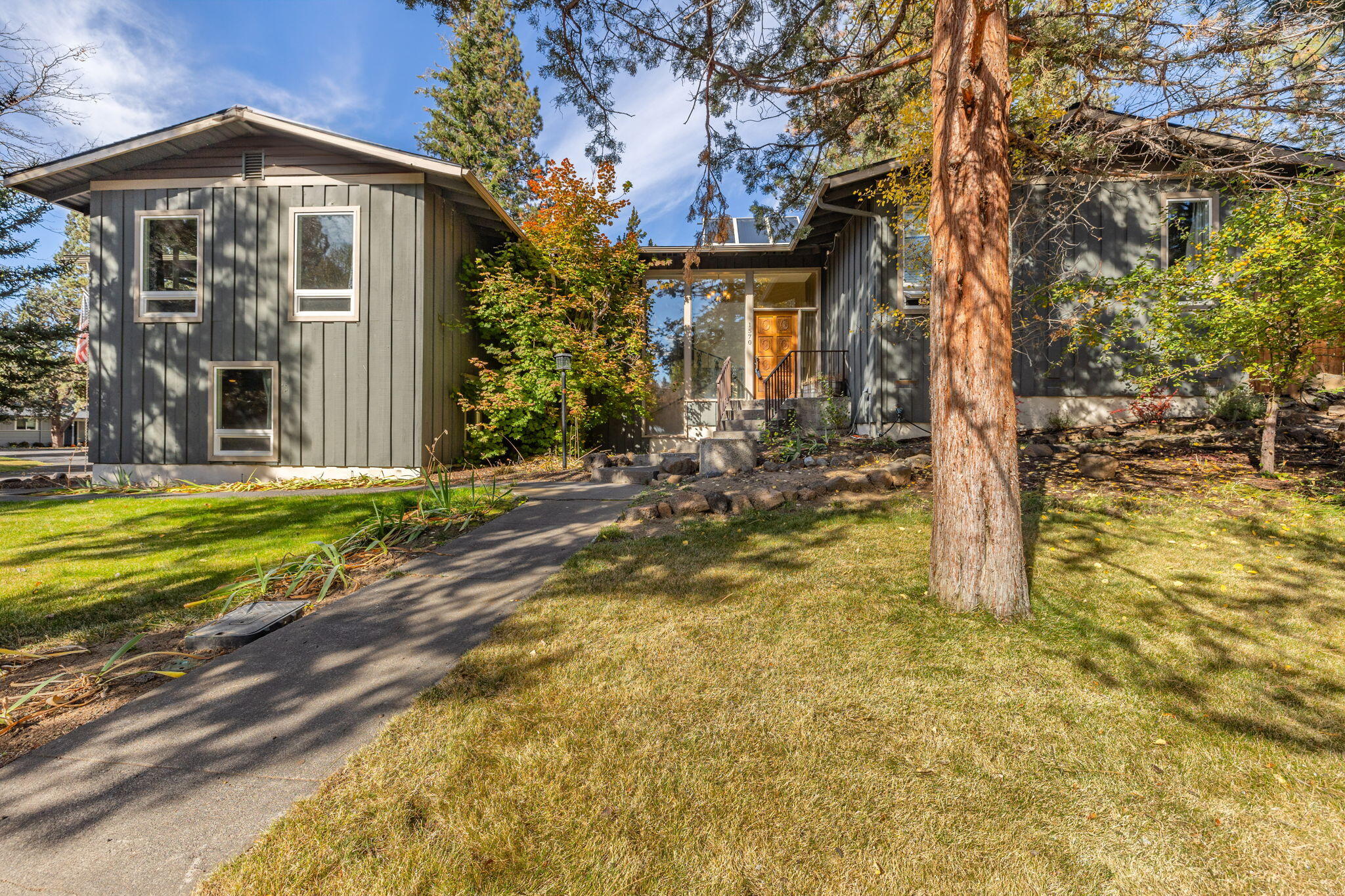 1570 Southeast Virginia Road Bend, OR 97702 - Photo 1 of 69 front of home