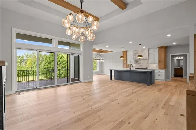 $1,049,896 | 8732 North Lewis Avenue, Kansas City, MO 64157