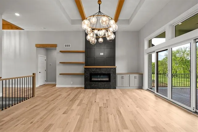 $1,049,896 | 8732 North Lewis Avenue, Kansas City, MO 64157