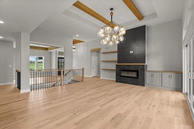 $1,049,896 | 8732 North Lewis Avenue, Kansas City, MO 64157