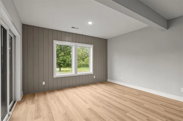 $1,049,896 | 8732 North Lewis Avenue, Kansas City, MO 64157