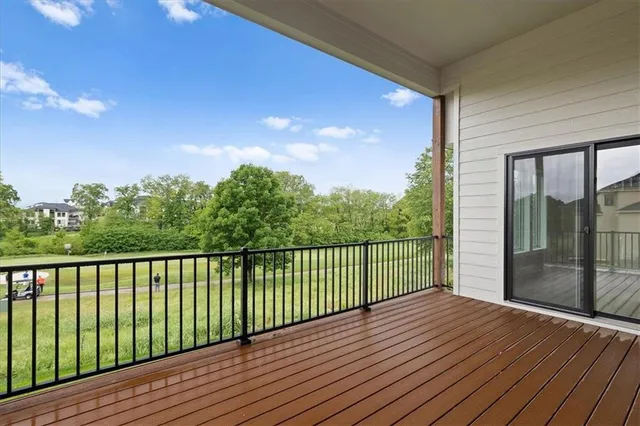 $1,049,896 | 8732 North Lewis Avenue, Kansas City, MO 64157