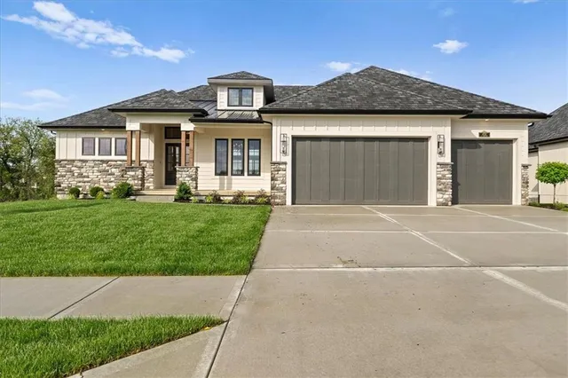 $1,049,896 | 8732 North Lewis Avenue, Kansas City, MO 64157