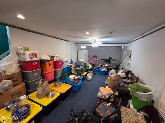 $399,999 | 7 Woodridge Circle, Halfmoon, NY 12065