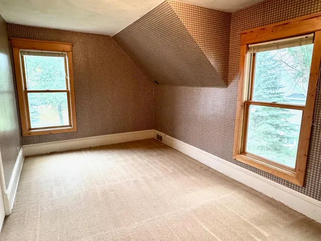 $248,100 | 404 Main Avenue North, Roseau, MN 56751