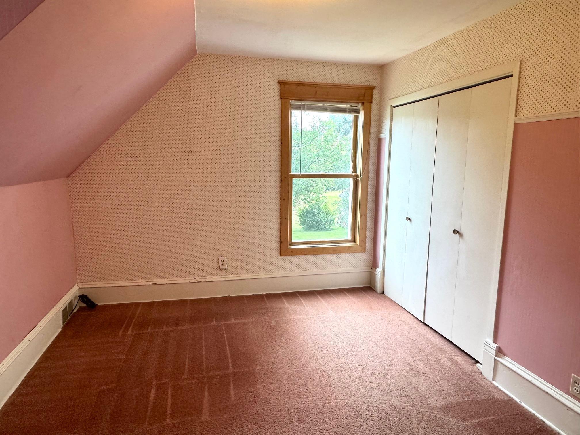 404 Main Avenue North Roseau, MN 56751 - Photo 16 of 26