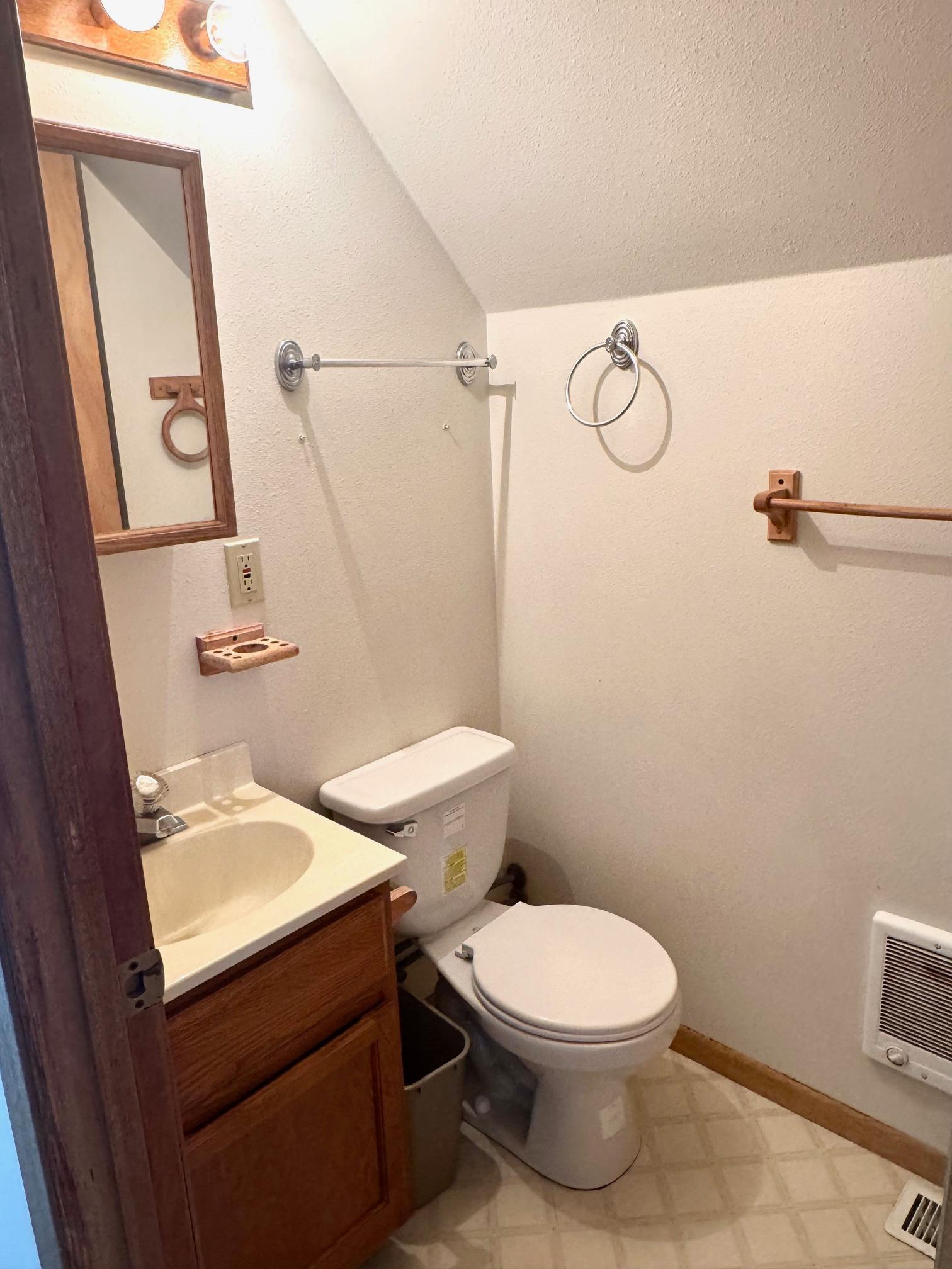 404 Main Avenue North Roseau, MN 56751 - Photo 21 of 26