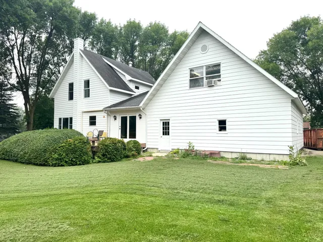 $248,100 | 404 Main Avenue North, Roseau, MN 56751