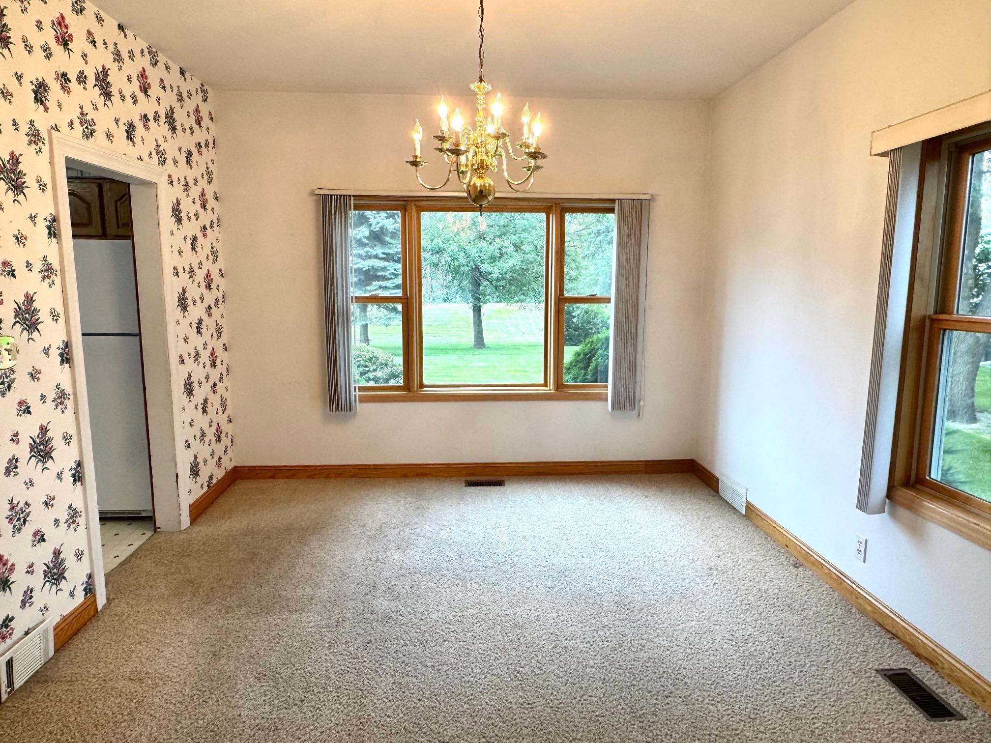 404 Main Avenue North Roseau, MN 56751 - Photo 5 of 26