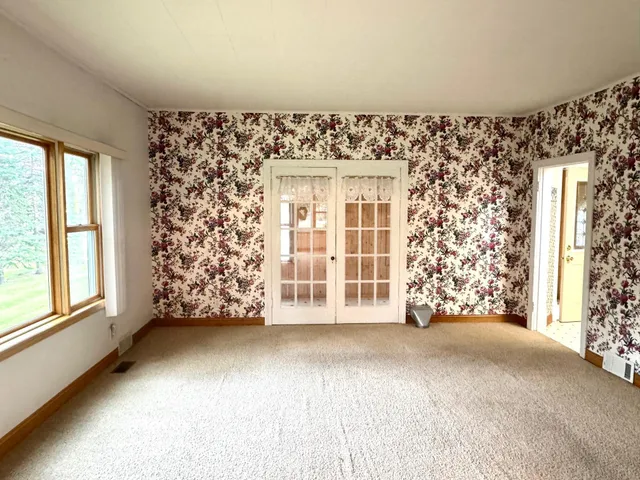 $248,100 | 404 Main Avenue North, Roseau, MN 56751