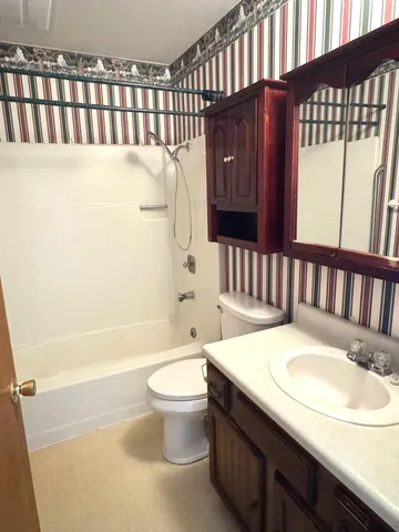 $248,100 | 404 Main Avenue North, Roseau, MN 56751