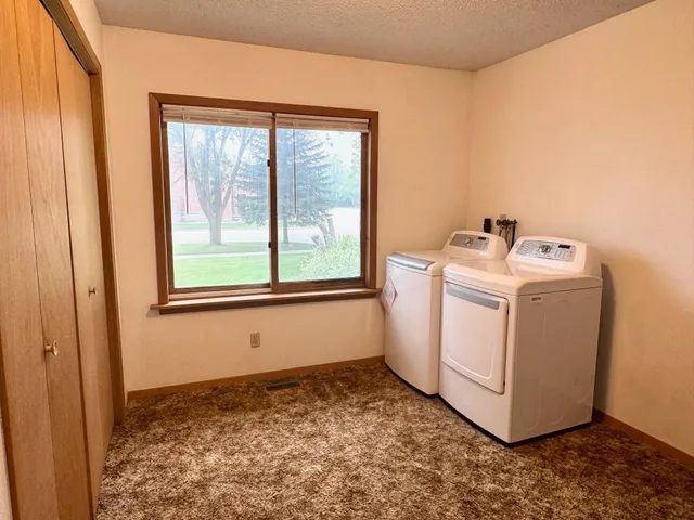 $248,100 | 404 Main Avenue North, Roseau, MN 56751