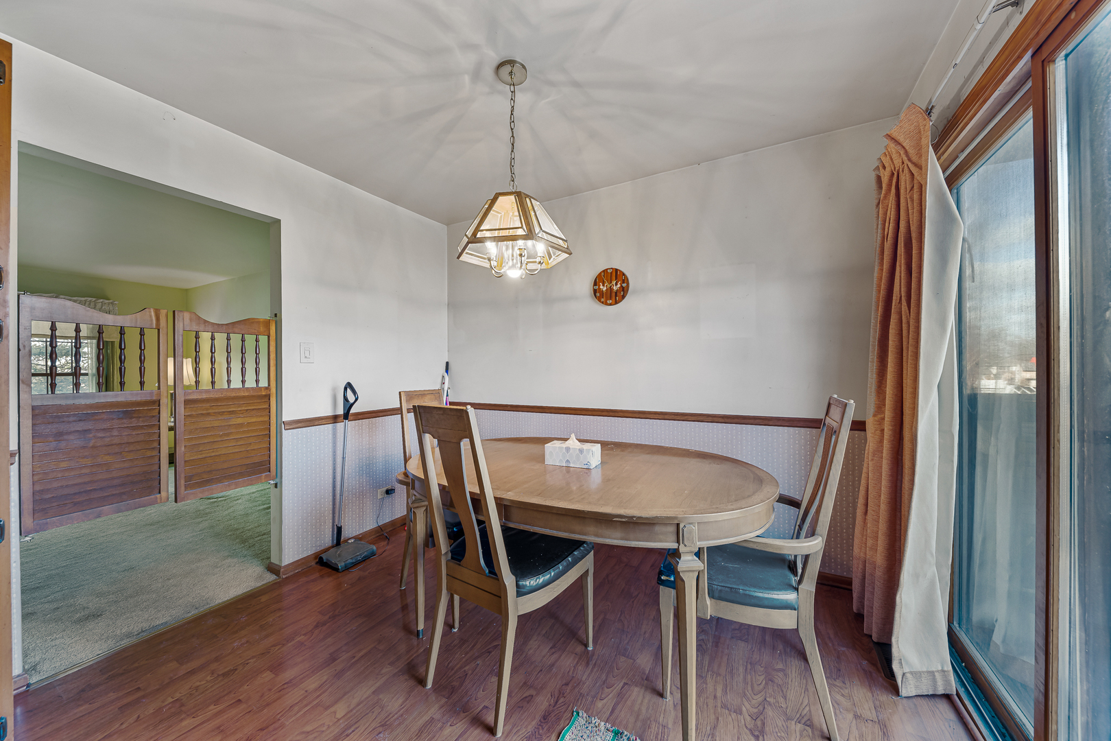 19929 South Schoolhouse Road Mokena, IL 60448 - Photo 6 of 15 a view of a dining room with furniture window and wooden floor