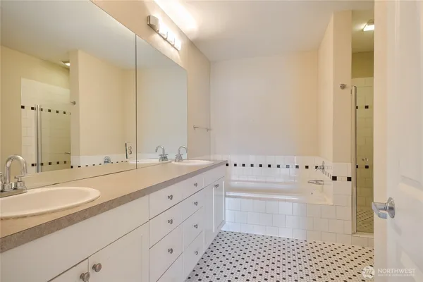 $3,500 | 1000 Aurora Avenue North, Unit 310, Seattle, WA 98109