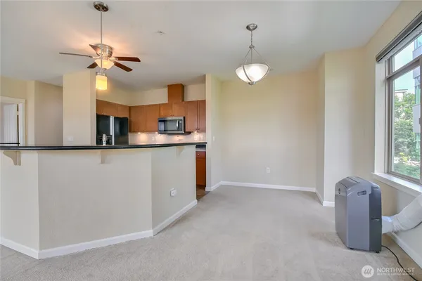$3,500 | 1000 Aurora Avenue North, Unit 310, Seattle, WA 98109