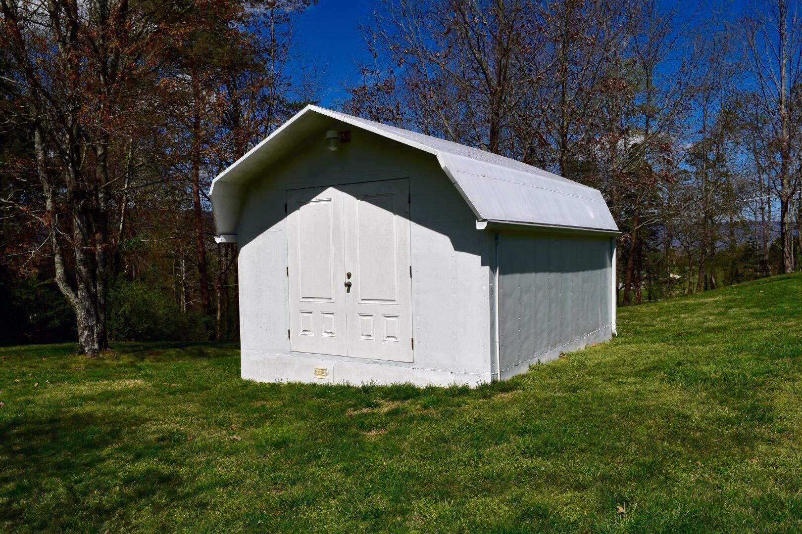 169 Stratford Road Harrogate, TN 37752 - Photo 6 of 20 Outbuilding 1