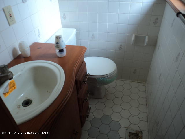 62 Lucy Road Lakewood, NJ 08701 - Photo 5 of 13 DSC05166