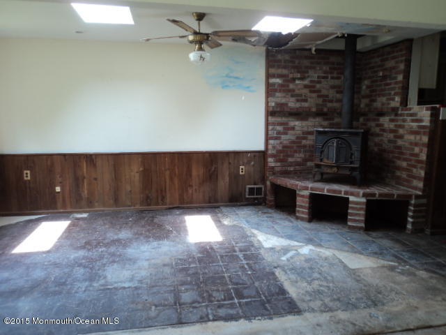 62 Lucy Road Lakewood, NJ 08701 - Photo 7 of 13 DSC05164