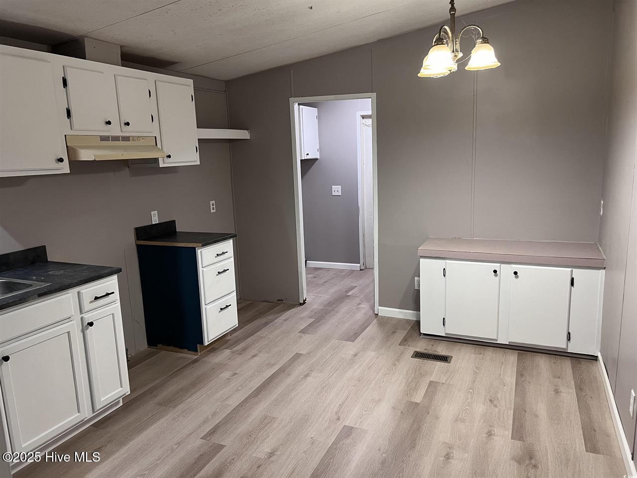 493 Winding Ridge Sanford, NC 27332 - Photo 9 of 13 3r