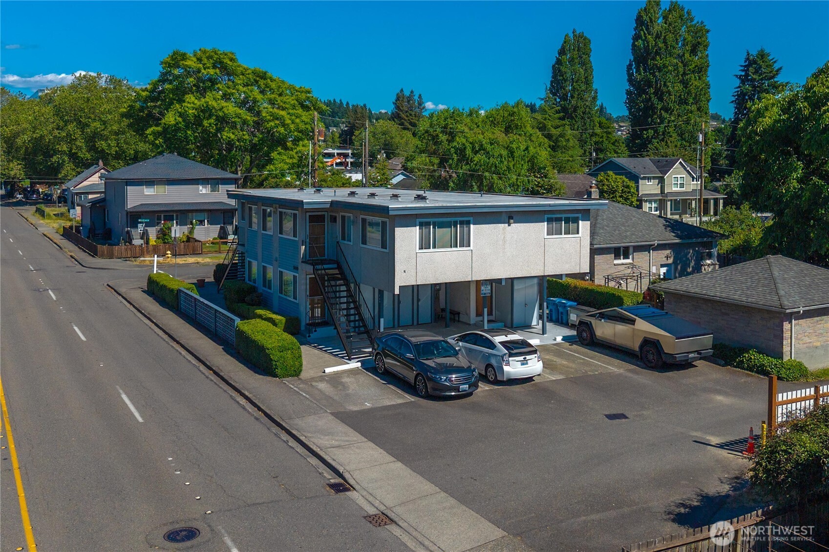 809 North 6th Street Renton, WA 98057 - Photo 4 of 40