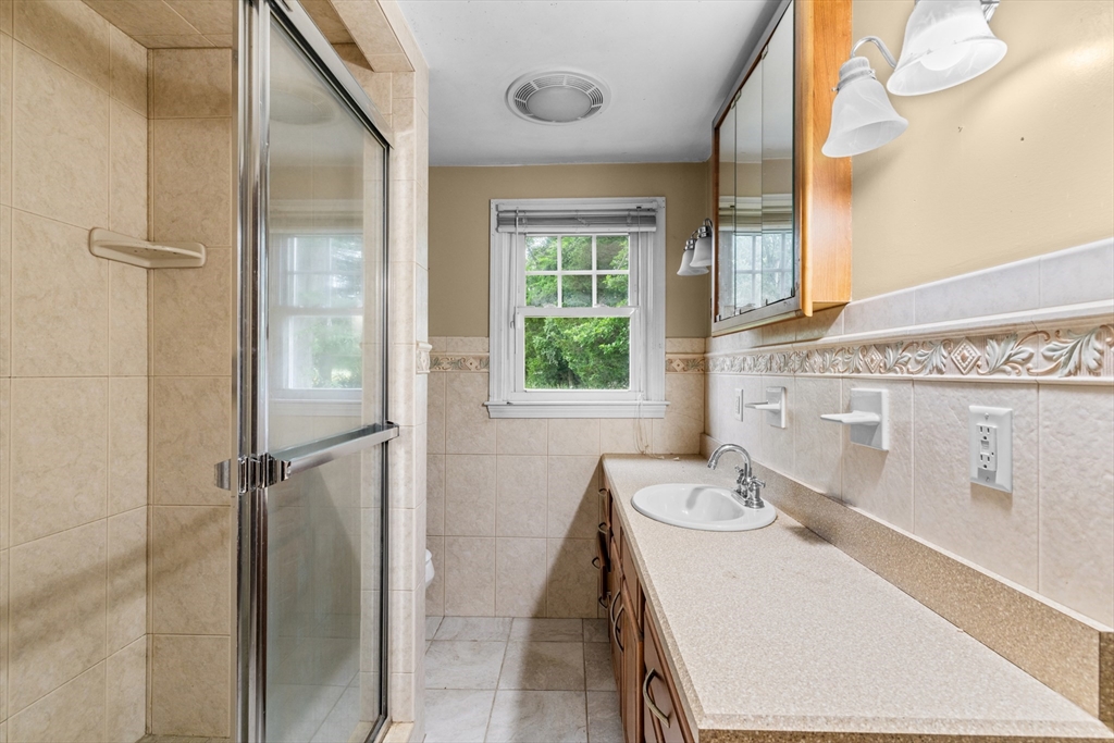 8 North Street Bridgewater, MA 02324 - Photo 12 of 40