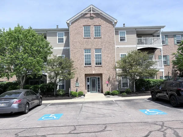 $226,000 | 3232 Grand Falls Boulevard, Maineville, OH 45039