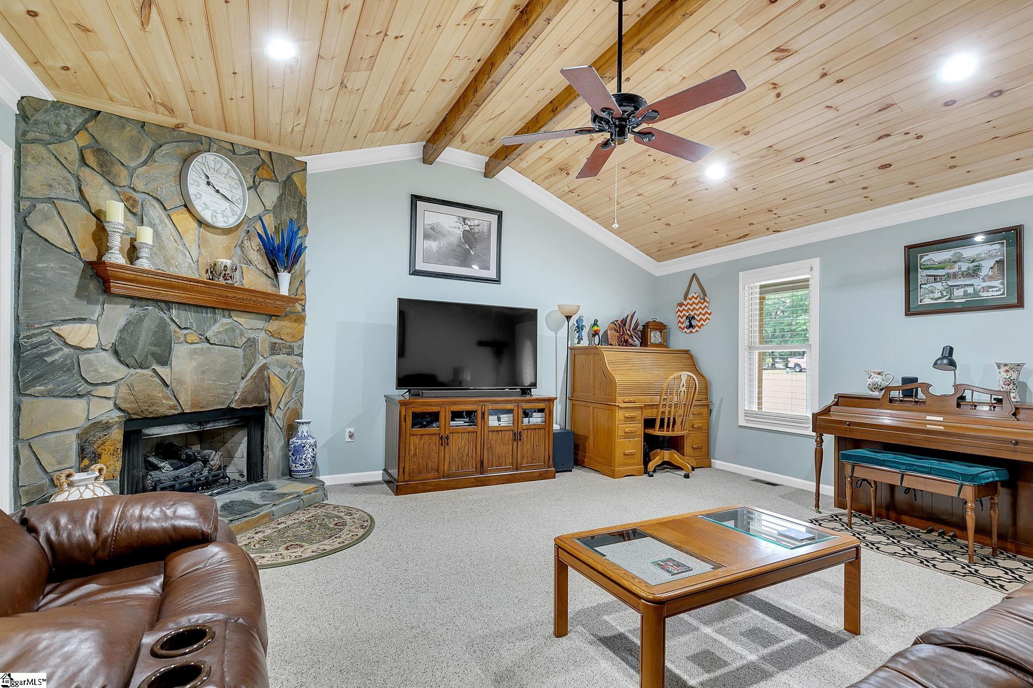 895 Hunter Road Fountain Inn, SC 29644 - Photo 7 of 26
