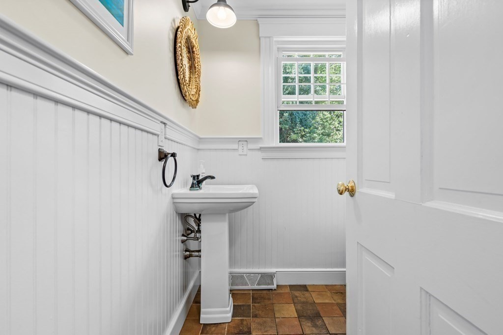 35 Stearns Road Scituate, MA 02066 - Photo 14 of 35 Gallery Image 14