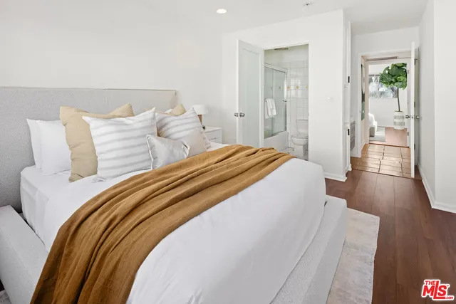 $950,000 | 2500 Abbot Kinney Boulevard, Unit 7, Venice, CA 90291
