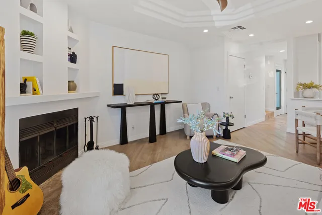 $950,000 | 2500 Abbot Kinney Boulevard, Unit 7, Venice, CA 90291