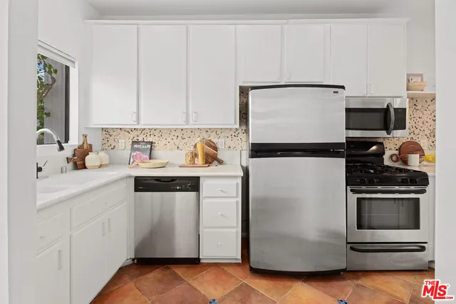 $950,000 | 2500 Abbot Kinney Boulevard, Unit 7, Venice, CA 90291