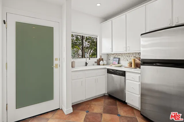 $950,000 | 2500 Abbot Kinney Boulevard, Unit 7, Venice, CA 90291