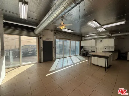 $1,250,000 | 7304 Canby Avenue, Reseda, CA 91335