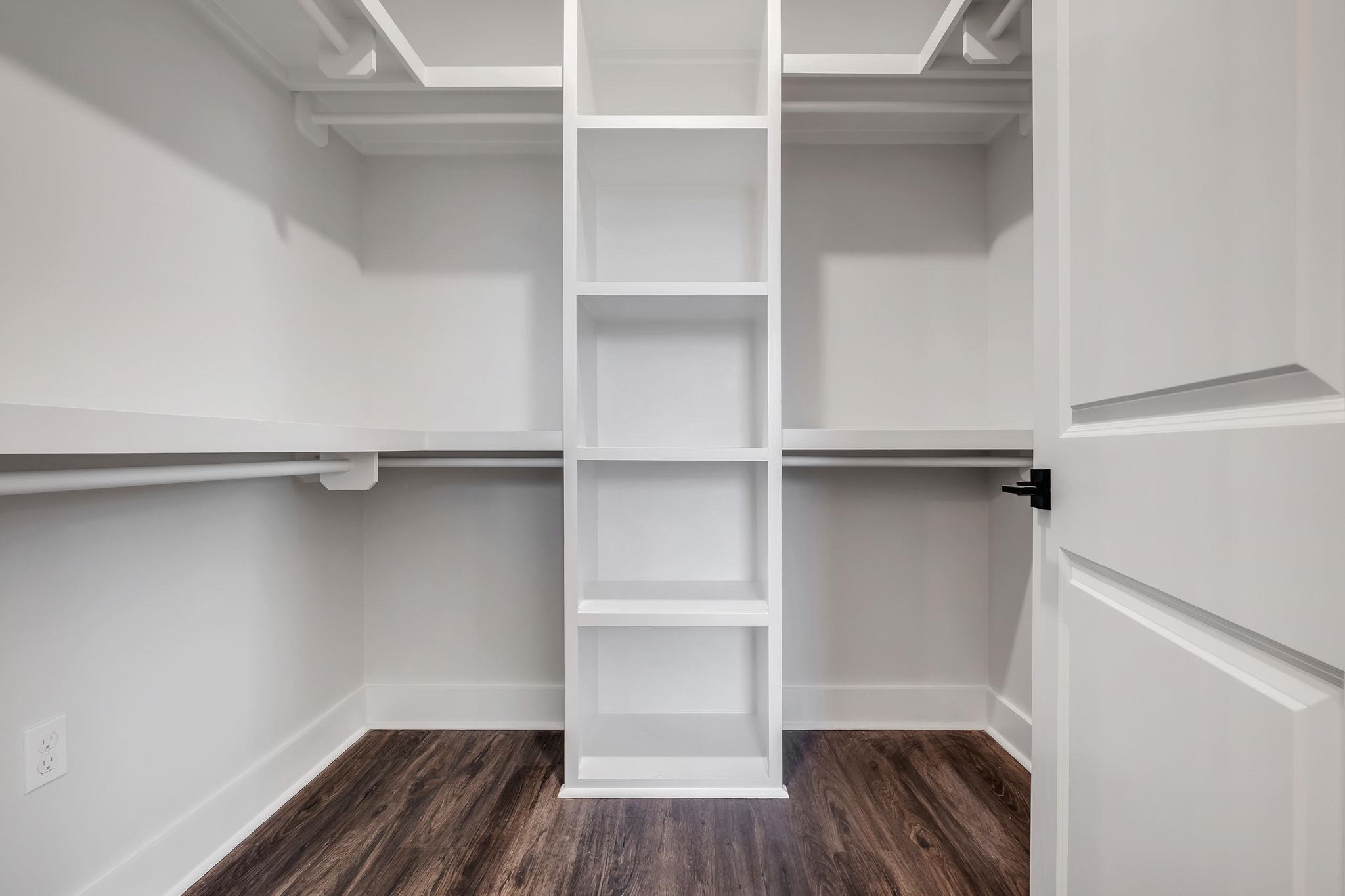 941 Cap Tram Road Tallahassee, FL 32317 - Photo 4 of 37