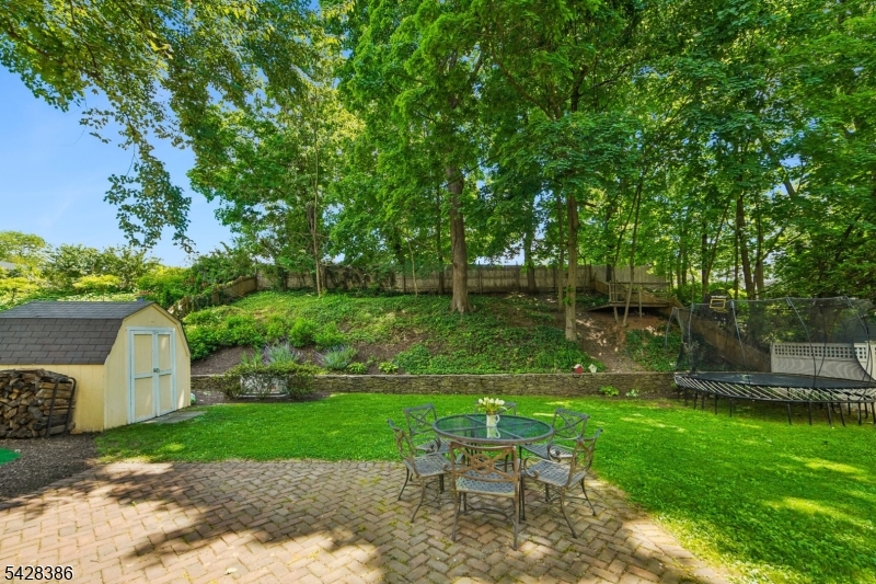 148 Beekman Road Summit, NJ 07901 - Photo 26 of 31