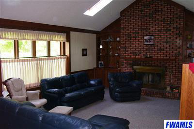 10518 Oak Trail Road Fort Wayne, IN 46845 - Photo 3 of 16