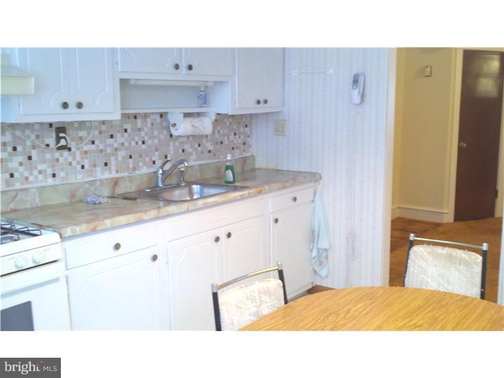 243 Huntley Road Upper Darby, PA 19082 - Photo 13 of 18 Kitchen