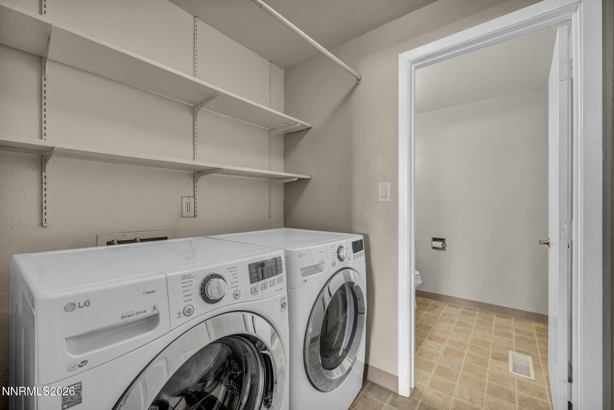 19 Condor Circle Carson City, NV 89701 - Photo 31 of 41 a utility room with dryer and washer
