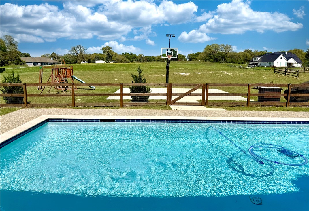 928 Azalea Drive Franklin, TX 77856 - Photo 6 of 37 a view of a lake view