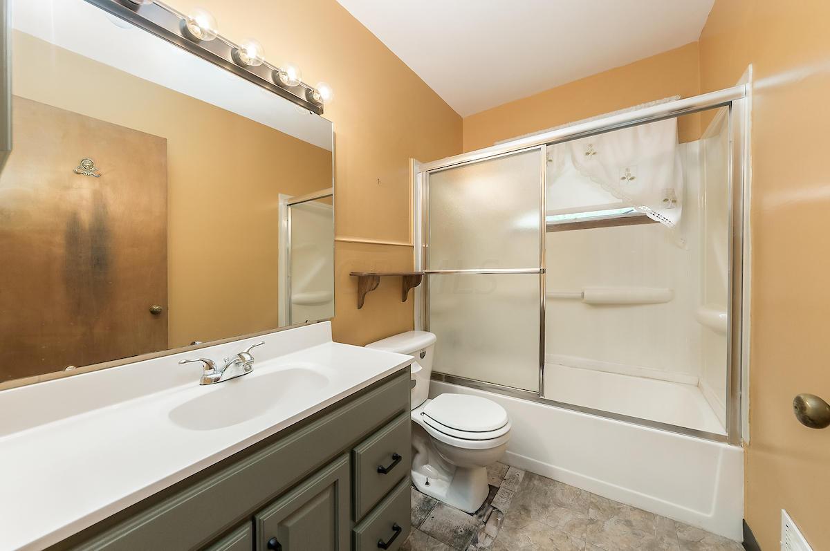 2382 Bristol Road Columbus, OH 43221 - Photo 17 of 23 Gallery Image 17