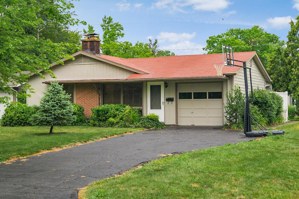 2382 Bristol Road Columbus, OH 43221 - Photo 3 of 23 Gallery Image 3