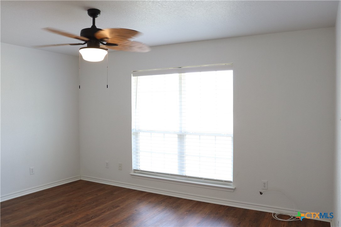 333 Lake Point Road Comanche, TX 76442 - Photo 5 of 30 Gallery Image 5