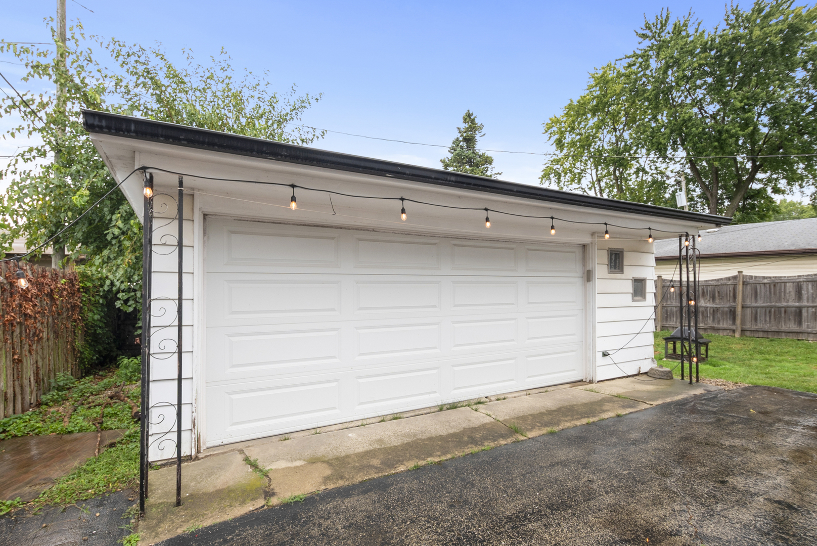 4511 West Howdy Lane Alsip, IL 60803 - Photo 3 of 17 a view of back yard of the house