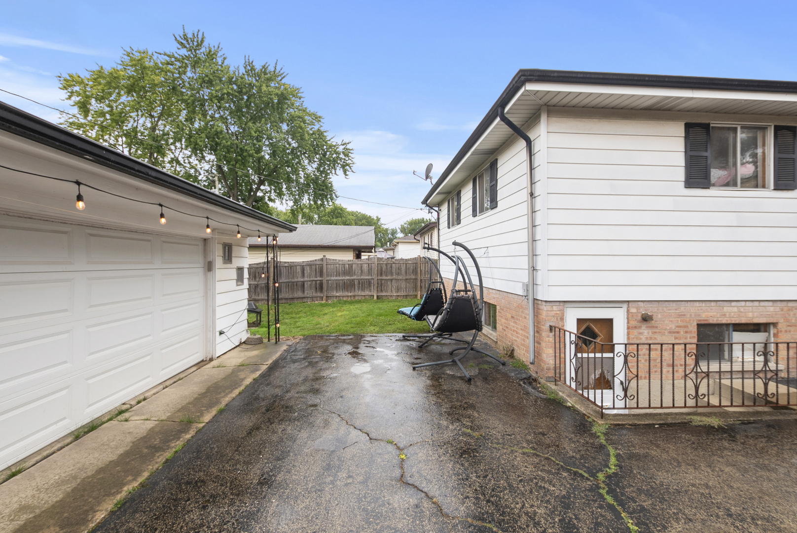 4511 West Howdy Lane Alsip, IL 60803 - Photo 4 of 17 a view of a house with a yard