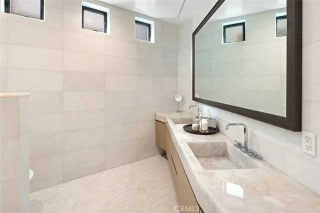 $9,250,000 | 32 Emerald Bay, Laguna Beach, CA 92651