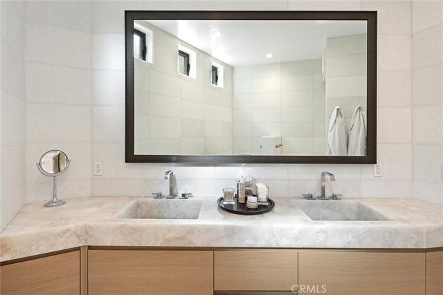 $9,250,000 | 32 Emerald Bay, Laguna Beach, CA 92651